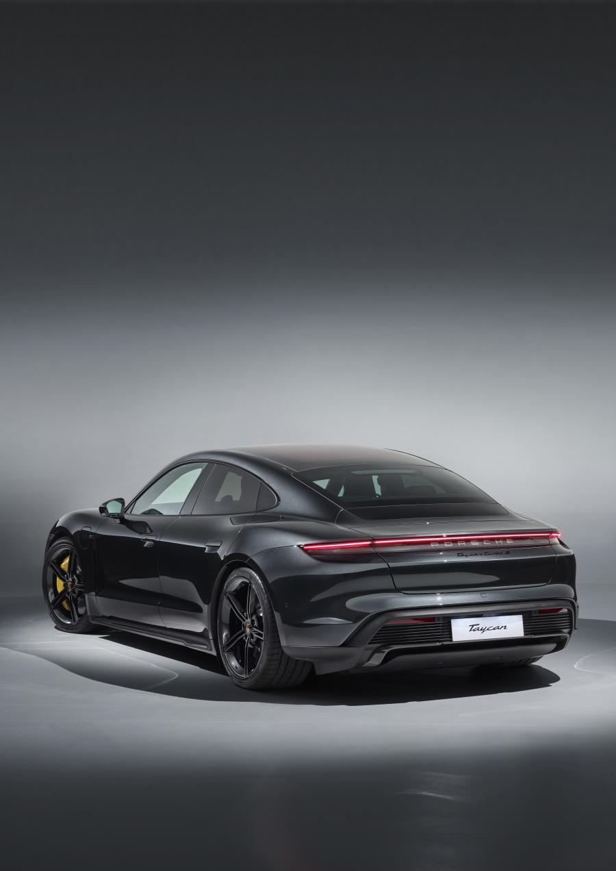  Porsche Taycan Turbo S 2020 года  (AU) (фото 5 из 30)